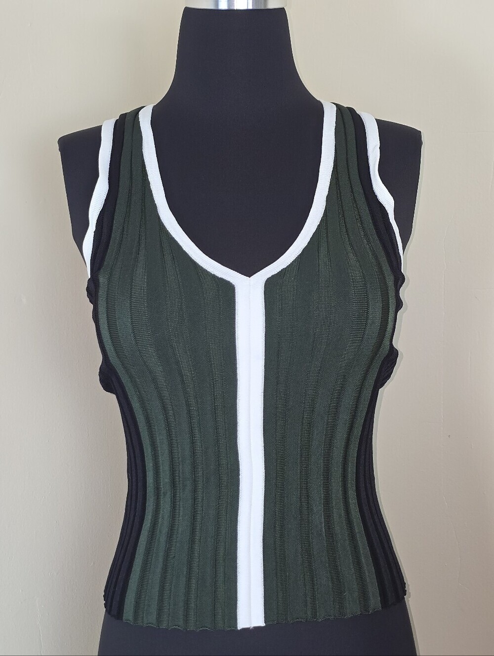 Zara Green, White and Black Ribbed Knit Cropped Tank Top M